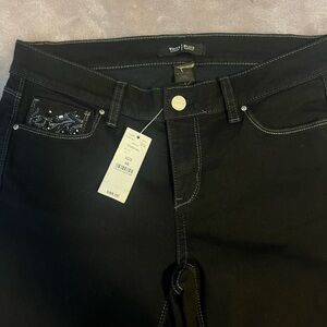 Womans size 4R White House Black Market jeans. Brand new